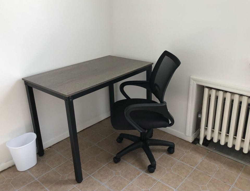 Work desk
