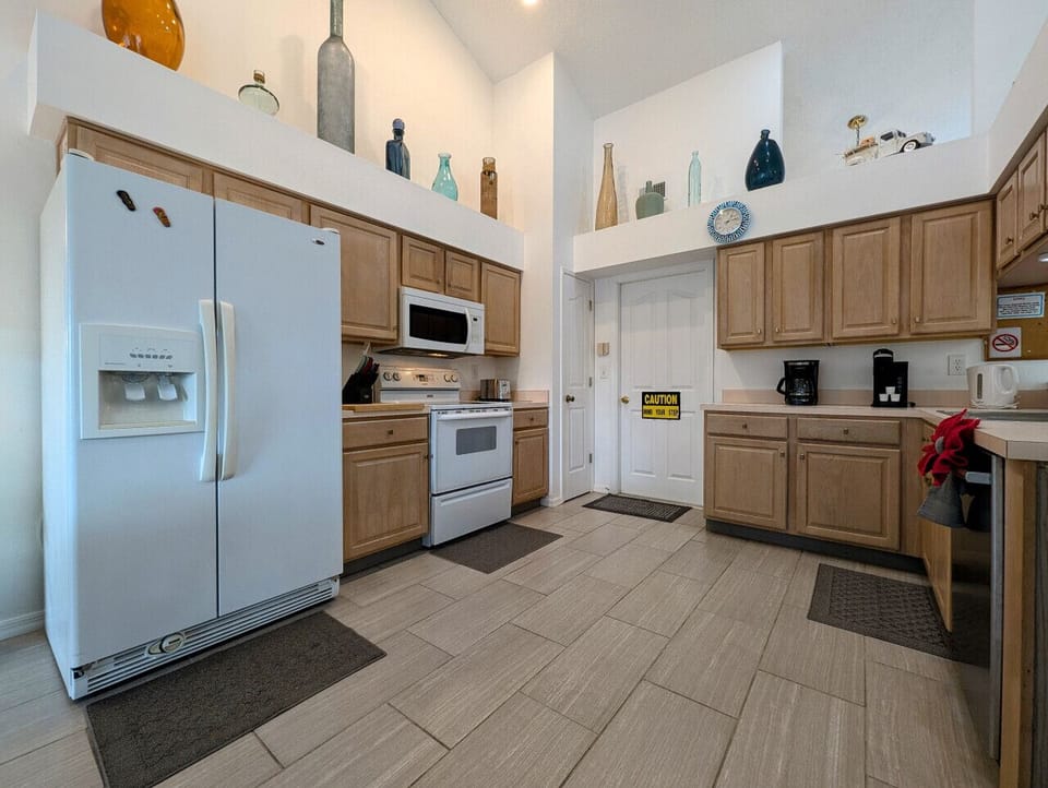 Nicely equipped and totally functional kitchen