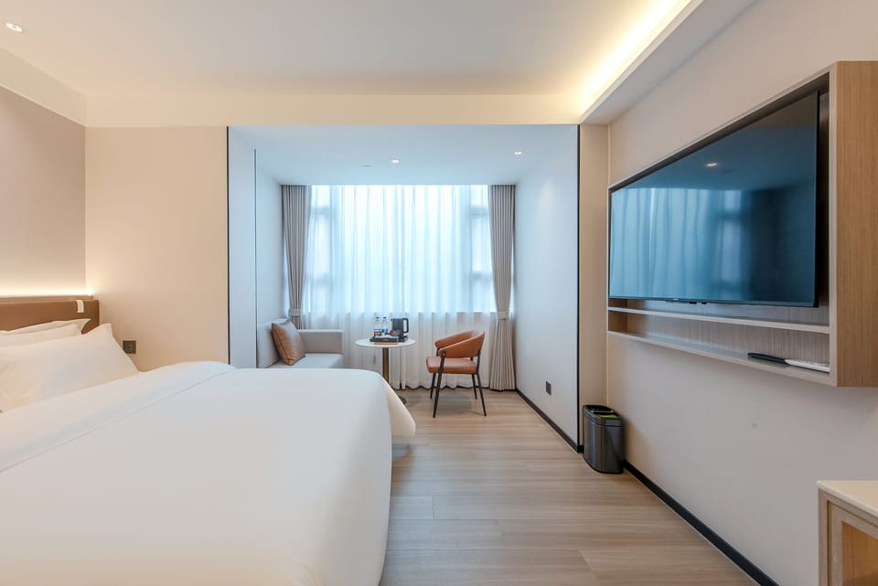 Comfort Double Room, 1 King Bed | Free WiFi, bed sheets