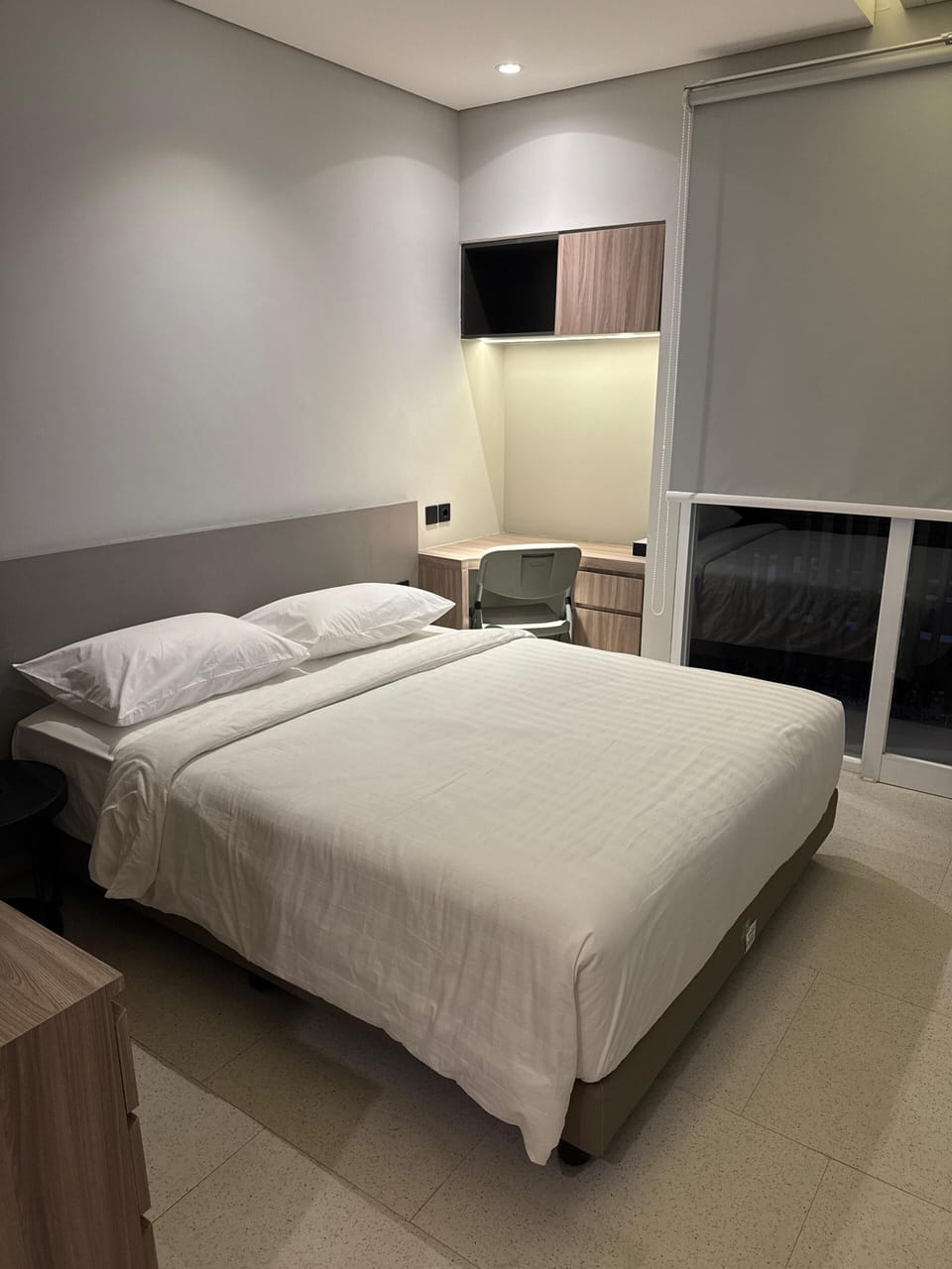 Deluxe Room | In-room safe, desk, laptop workspace, iron/ironing board