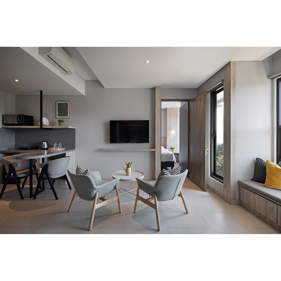 Premier Suite, City View | In-room safe, iron/ironing board, free WiFi