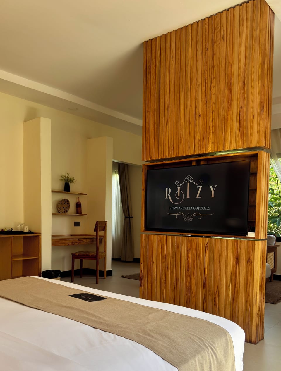 Luxury Double Room, Balcony | In-room safe, desk, laptop workspace, soundproofing