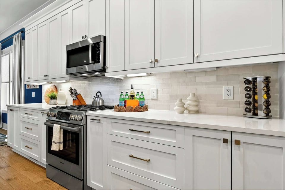 Chef’s Dream Kitchen – Fully stocked with high-end appliances and plenty of cabinetry, making cooking a breeze.