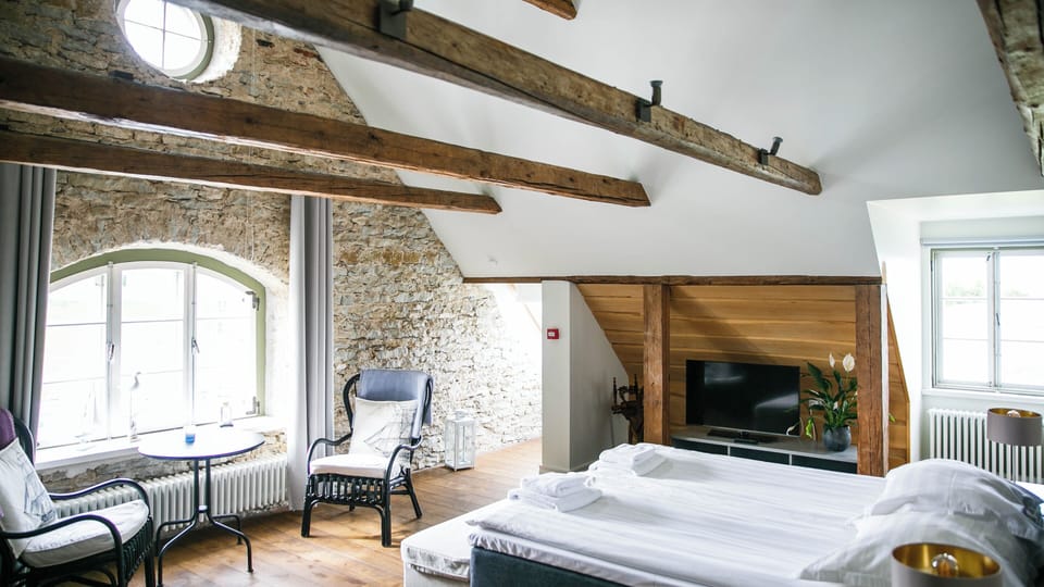 Deluxe Double or Twin Room, Sea View | Desk, iron/ironing board, free WiFi
