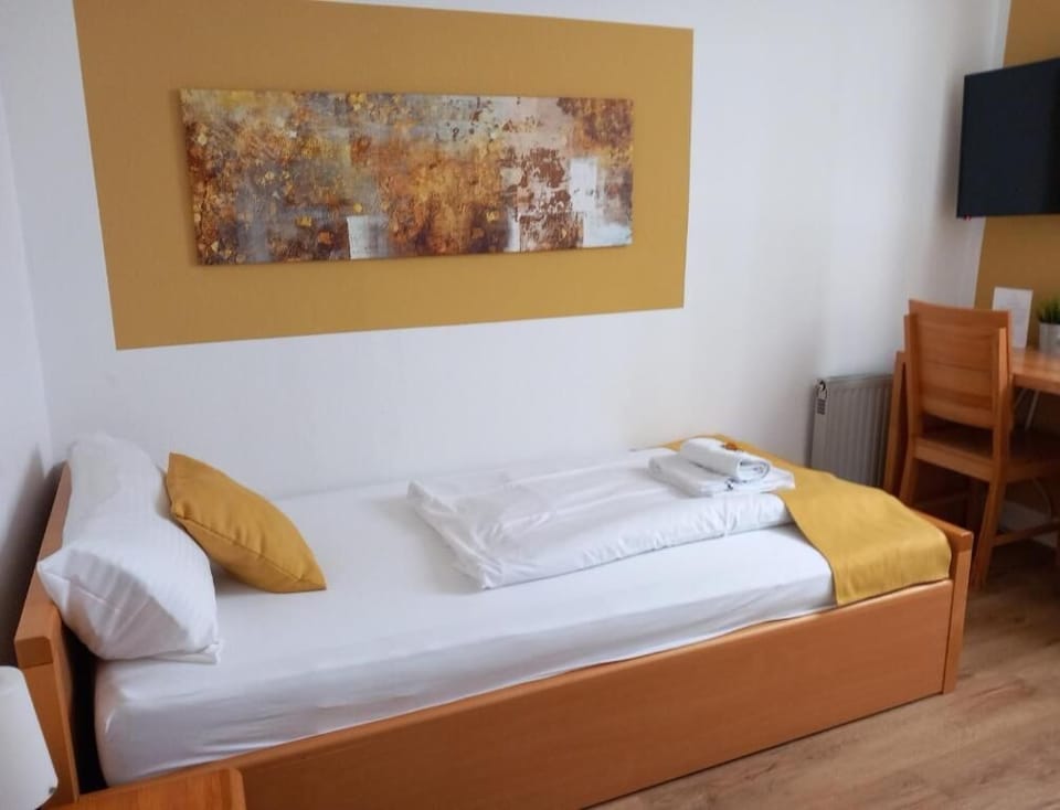 Standard Single Room | Desk, free WiFi