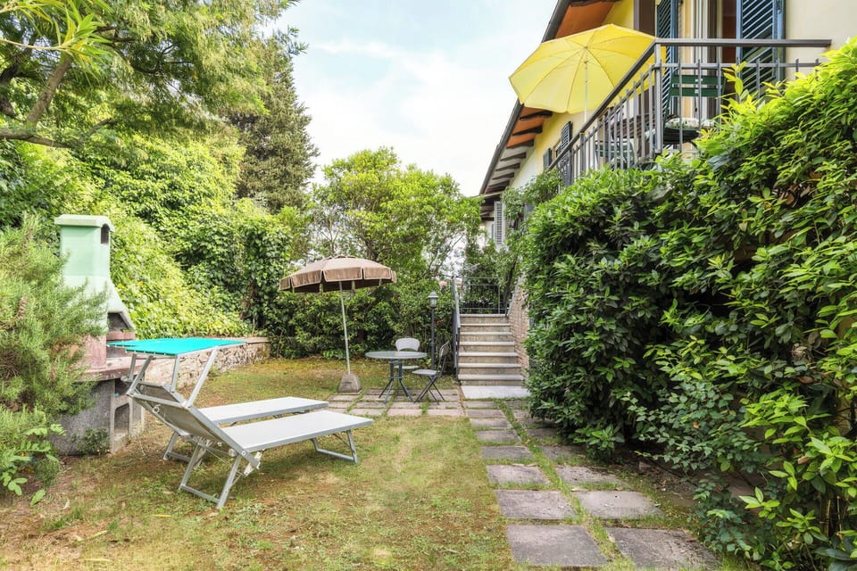 Shrub, Groundcover, Garden, Shade, Yard, Lawn, Outdoor Furniture, Landscaping, Backyard, Hedge