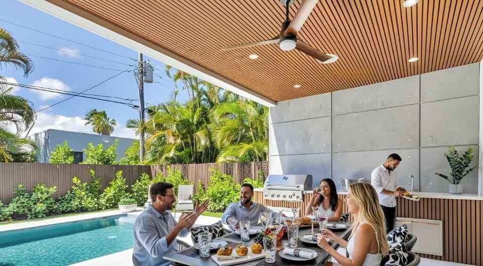 Outdoor dining