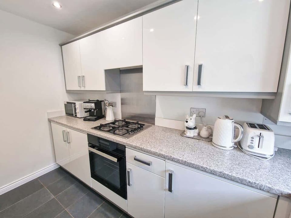 Our kitchen has everything you'd expect in a family home including microwave, kettle & toaster. We provide complimentary teas & coffee