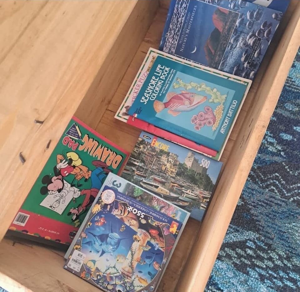 PUZZLES & GAMES