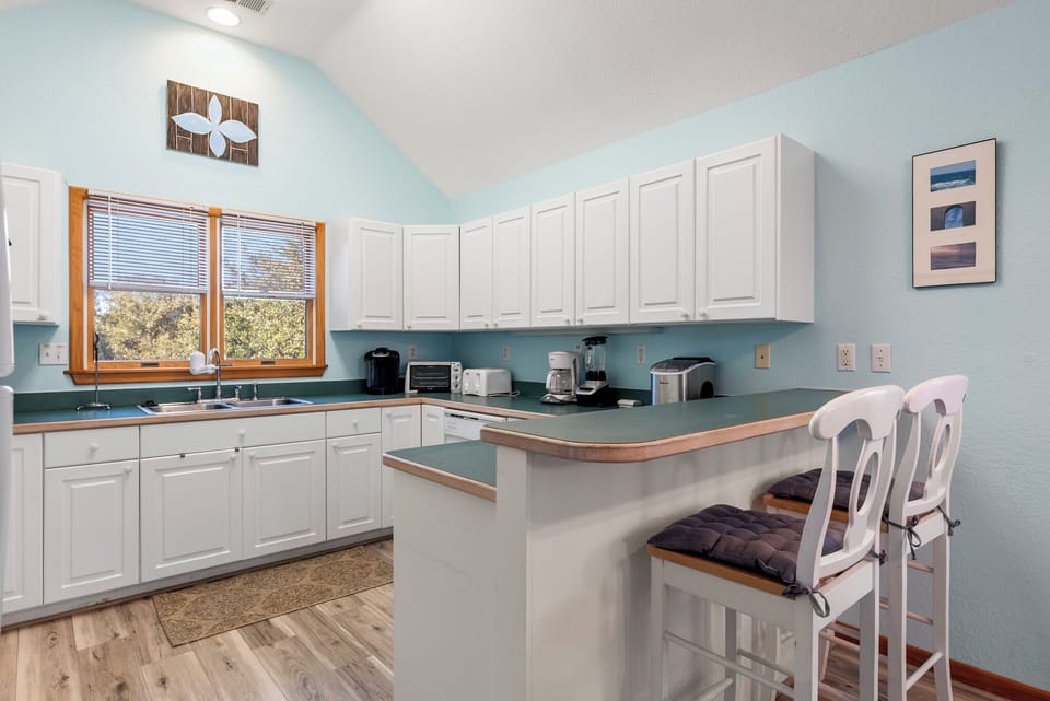 OSJ17: Cue Country Roads | Top Level Kitchen