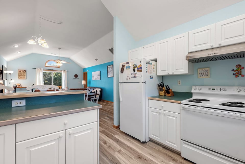 OSJ17: Cue Country Roads | Top Level Kitchen