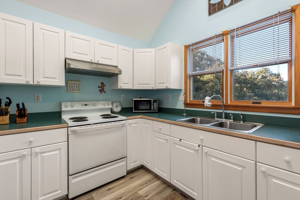 OSJ17: Cue Country Roads | Top Level Kitchen