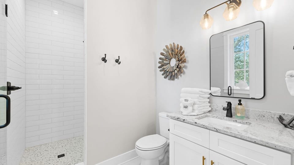 2nd Floor King Master Suite enSuite Bathroom