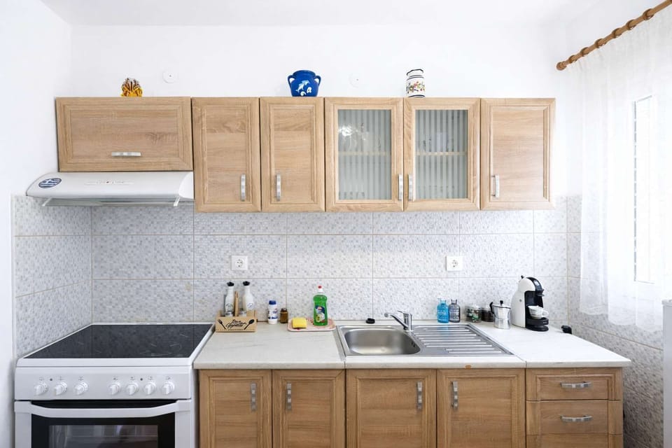 View of the kitchen space - Fully equipped Interior to prepare your meals