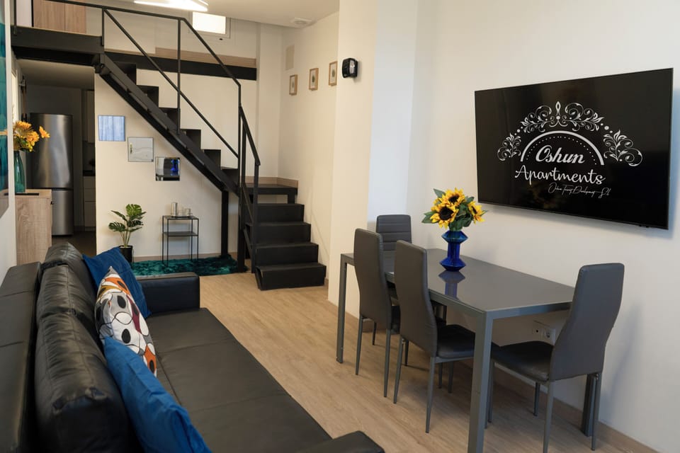 Apartment | Living area | Flat-screen TV