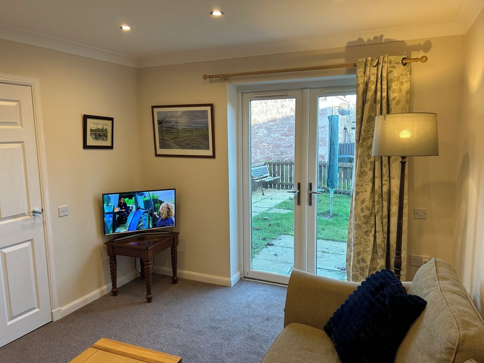 Cottage, 2 Bedrooms | Interior