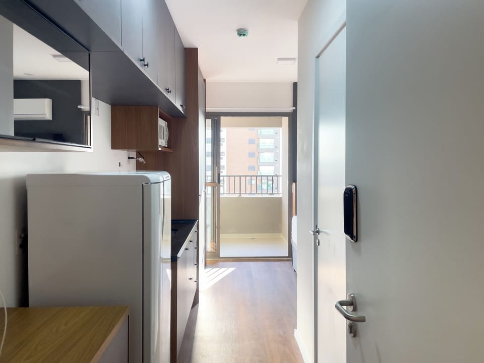 Studio | Private kitchen | Fridge, microwave, cookware/dishes/utensils