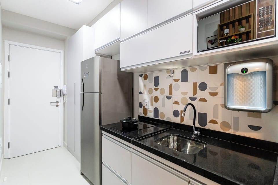 Studio | Private kitchen | Fridge, microwave, cookware/dishes/utensils