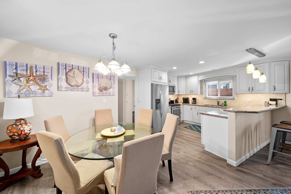Dining table with seating for 6 