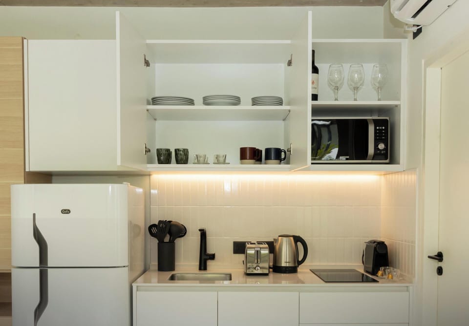 Microwave, espresso maker, electric kettle, toaster