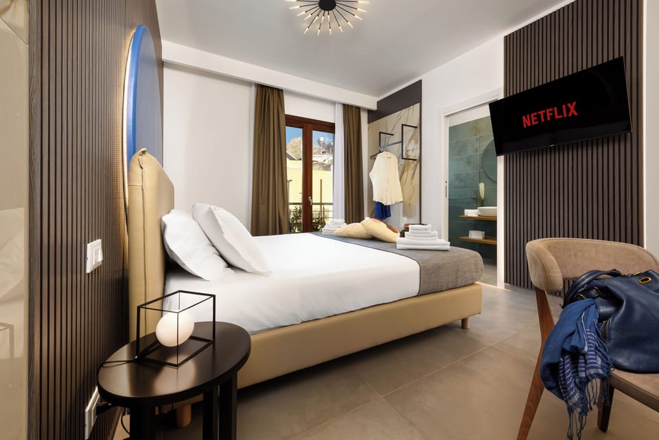 Comfort Double Room, Balcony, Mountain View | Minibar, in-room safe, desk, laptop workspace