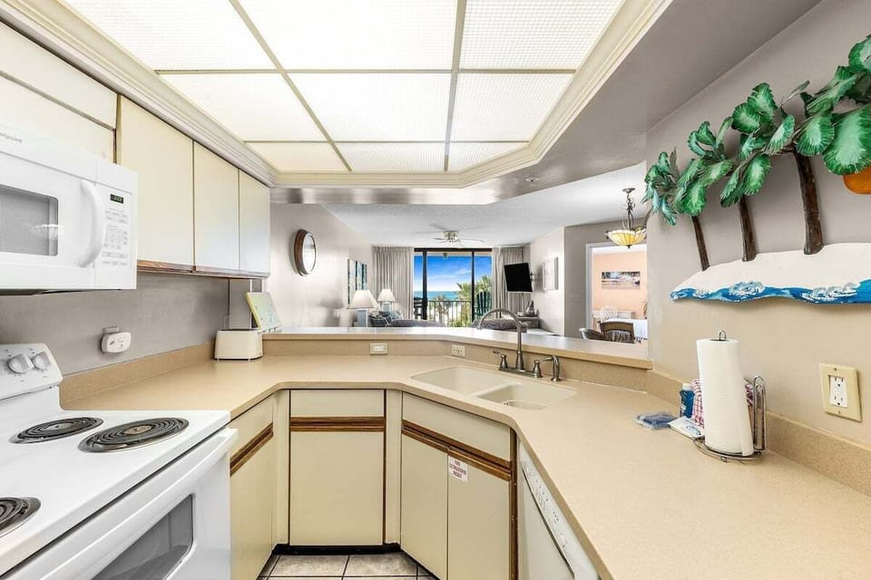 The fully equipped kitchen has all major appliances and essentials, making it easy for you to cook and enjoy meals just like at home.