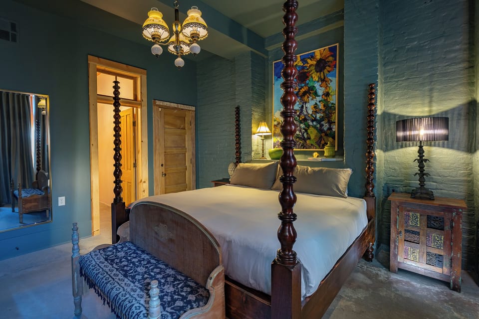 Family Suite, Multiple Beds, Kitchen, Courtyard Area | Desk, laptop workspace, free WiFi