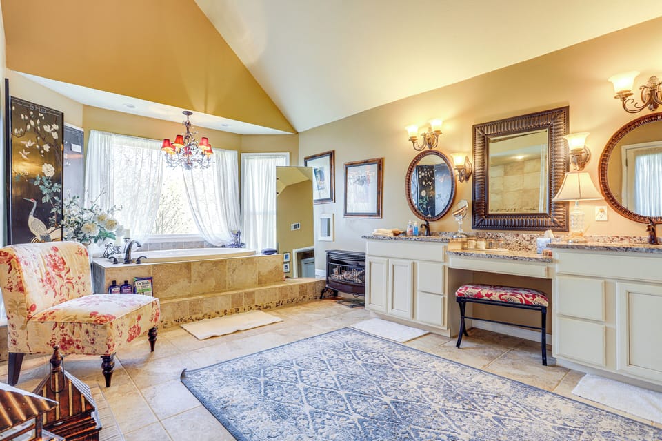 Full Bathroom | Soaking Tub | Oversized Shower | 1st Floor