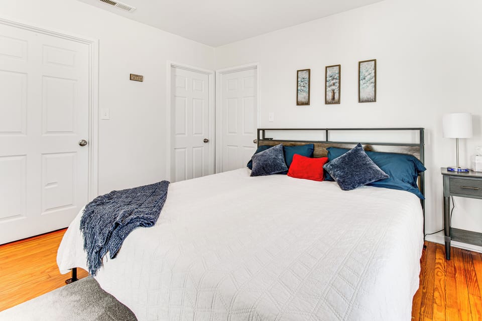 Bedroom 1 | King Bed | Linens Provided | Smart TV
