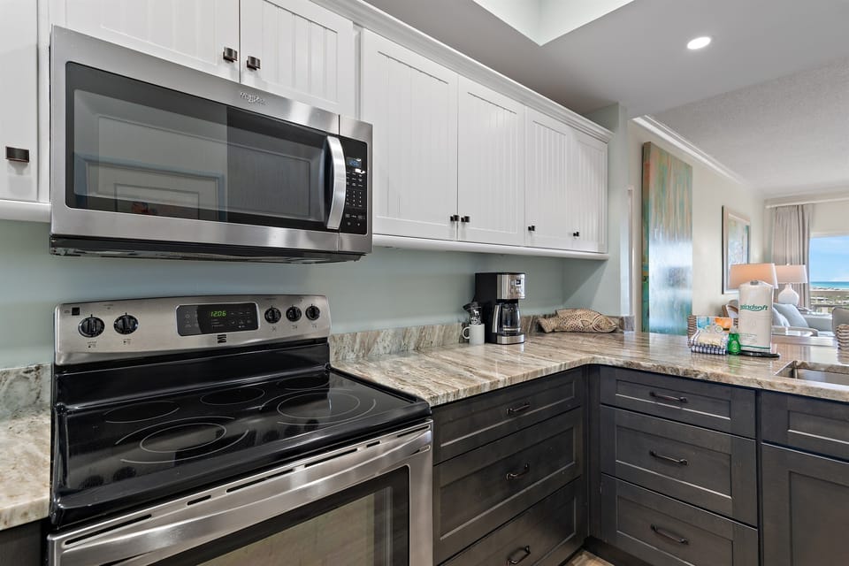 Full Size Kitchen