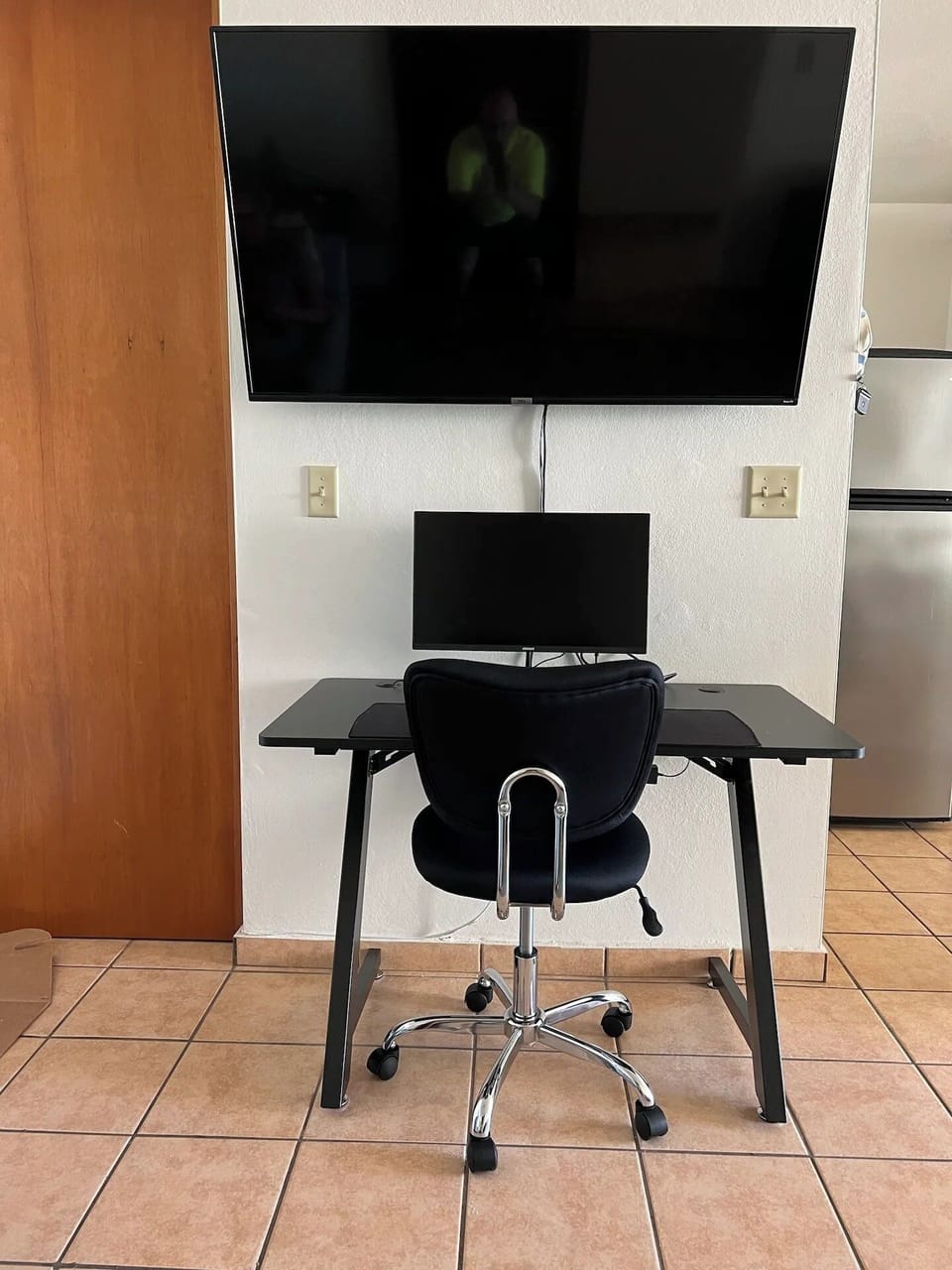 Work Station - Living Room
