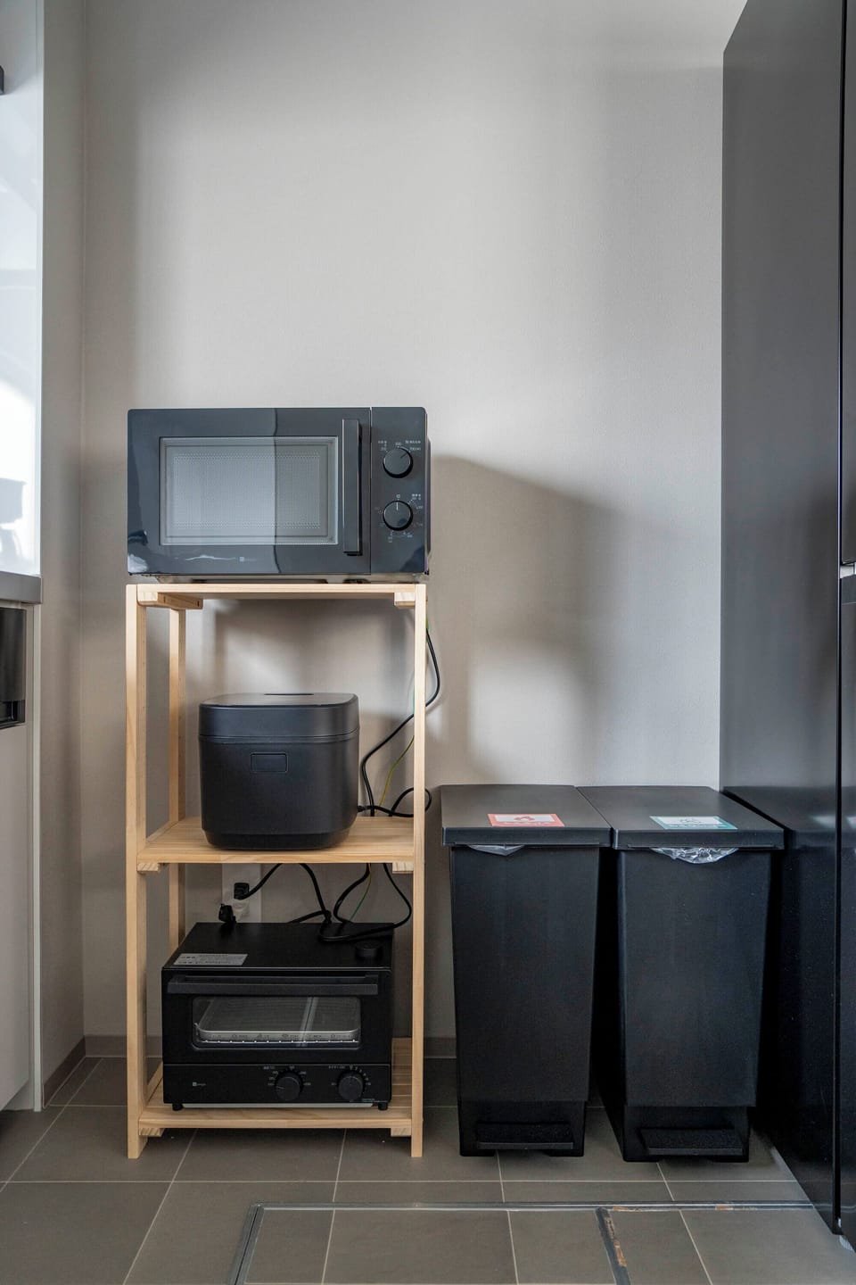 Fridge, microwave, stovetop, electric kettle