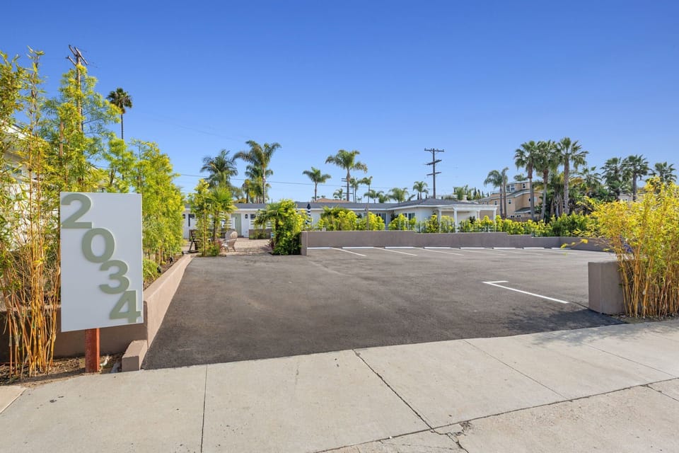 South O Bungalows 
2034 S Coast Highway in South Oceanside.