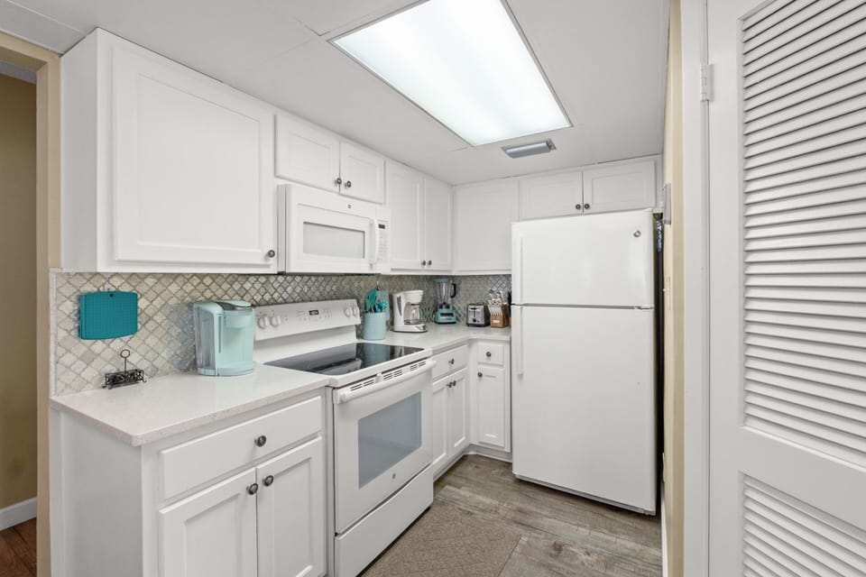 Fully Stocked Kitchenview