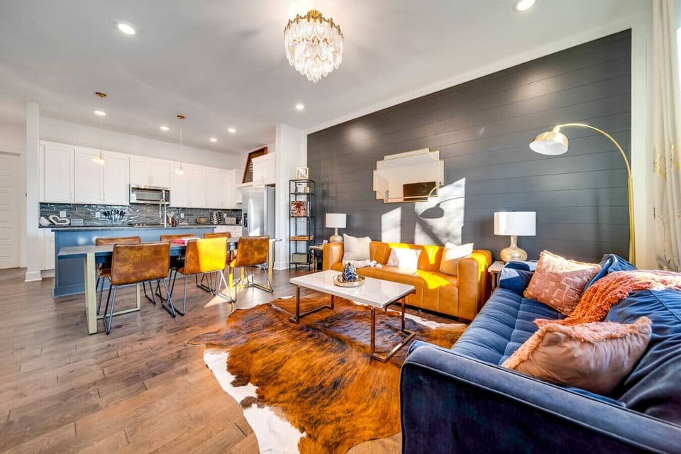 Open concept living/dining/kitchen area
