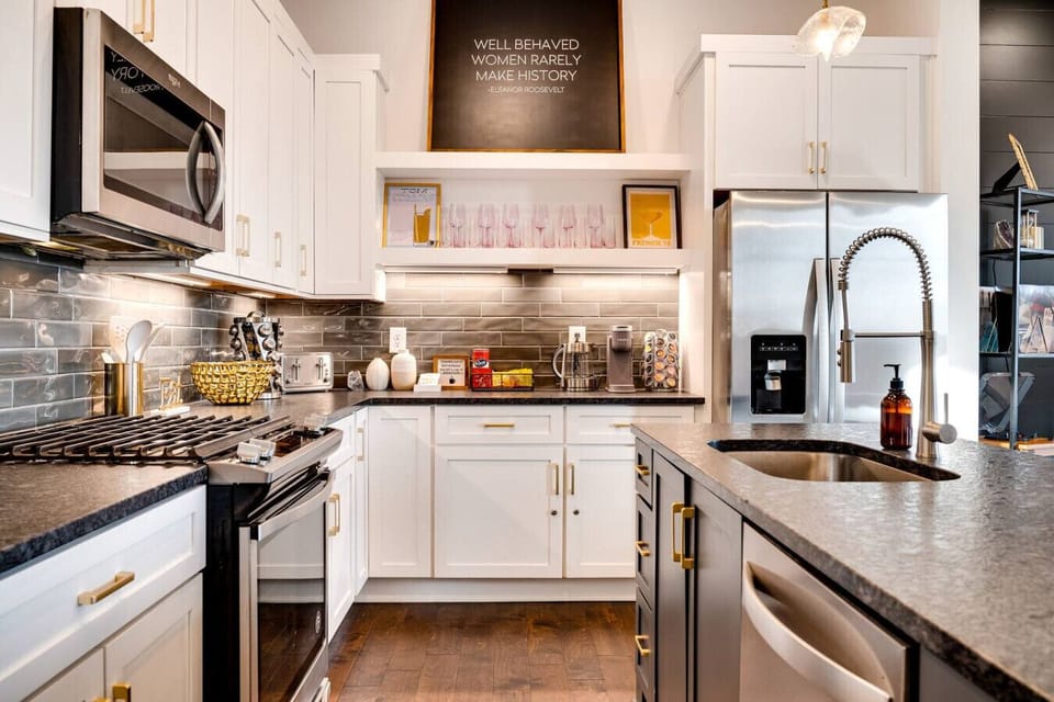 Fully equipped kitchen with Keurig coffee maker and pods provided as well as all you`d need to make a home cooked meal
