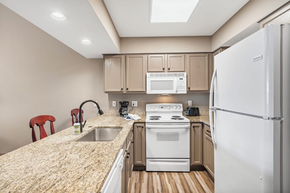 Full Kitchen with Major Appliances