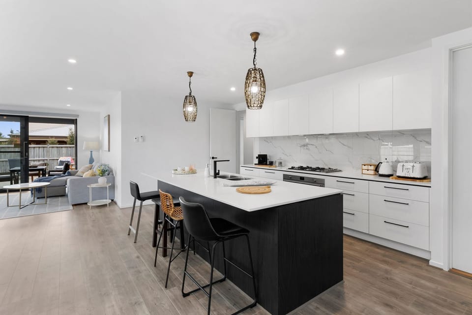 Kitchen, Dining & Living Area