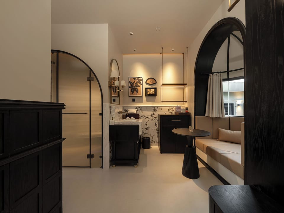 Classic Double Room | Premium bedding, minibar, blackout drapes, soundproofing