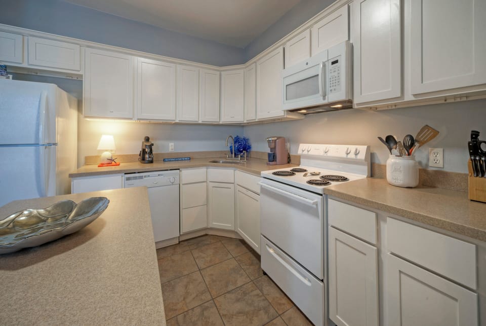 Kitchen (Costa Bahia 201)