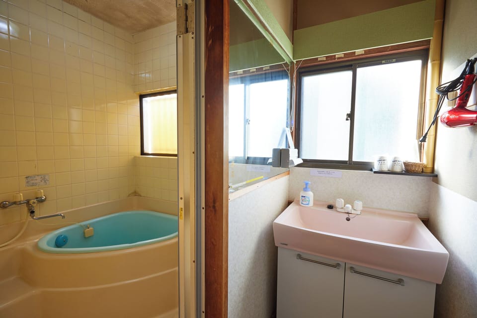 Japanese-style Twin Room, Non Smoking, Refrigerator | Bathroom | Bidet