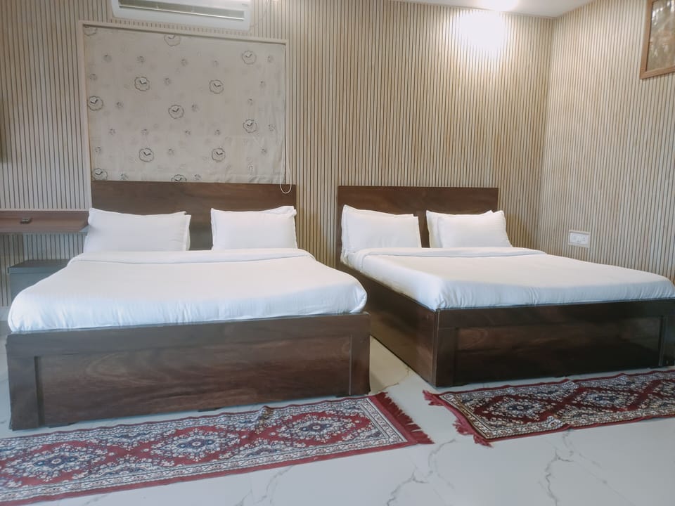 Family Room | Free WiFi