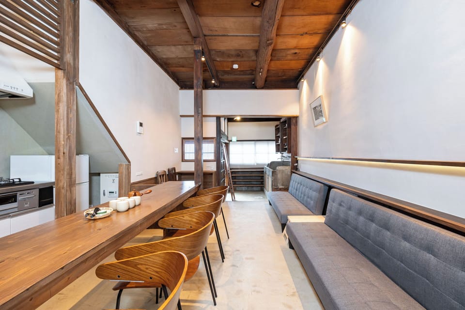 Superior House | 2 bedrooms, blackout drapes, iron/ironing board, WiFi (free)