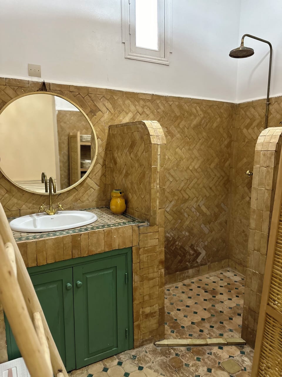 Comfort Quadruple Room, Courtyard View | Bathroom