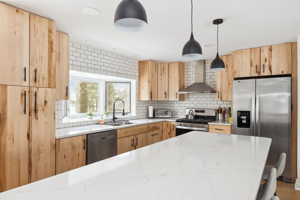Fully modern and updated kitchen