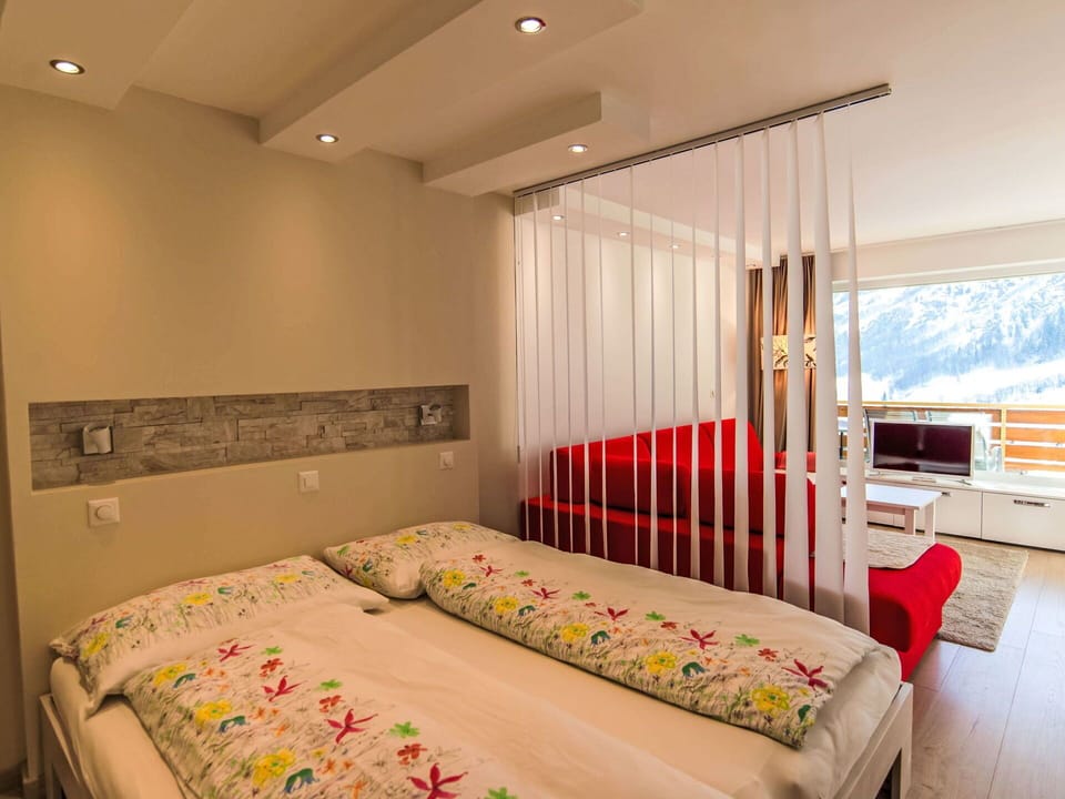Interior Design, Furniture, Flooring, Ceiling, Floor, Room, Textile, Lighting, Apartment, Home