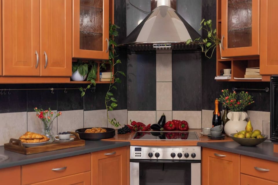 Superior Apartment, 2 Bedrooms, City View | Interior