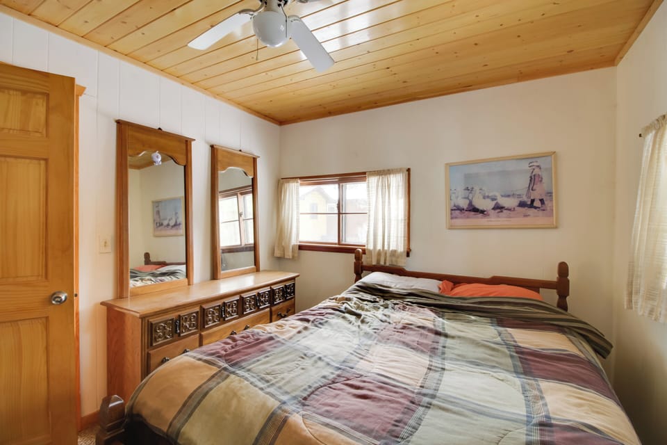 Boat Dock & Fire Pit: Waterfront Home in Crosslake Cottage in Crosslake
