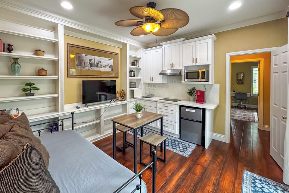 Apartment (1 Bedroom) | Interior