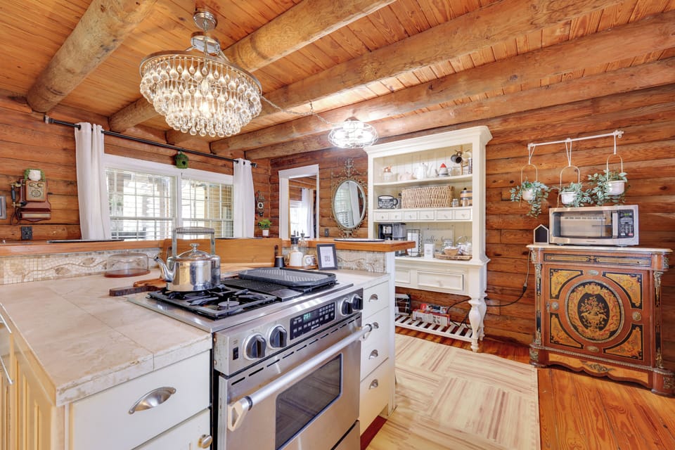 House (4 Bedrooms) | Interior